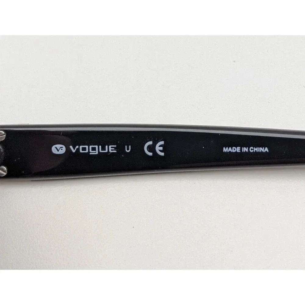 Vogue frame almost